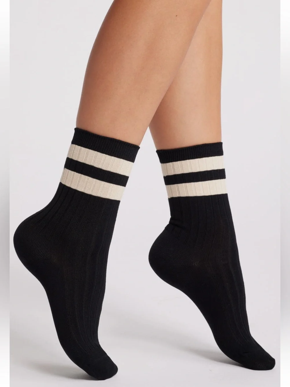 NWT Le Bon Shoppe Her varsity crew socks